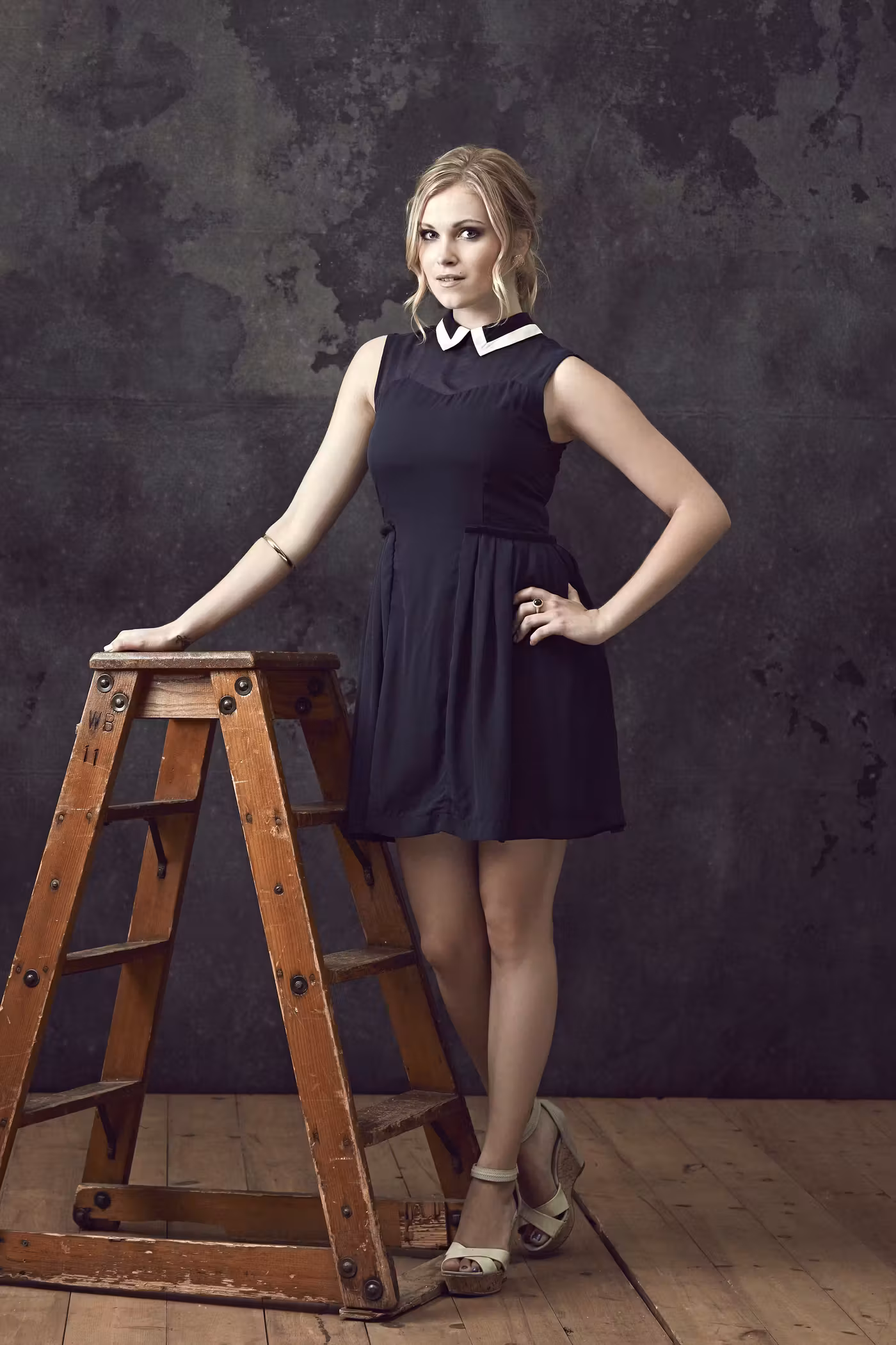 Eliza Taylor  Photoshoot