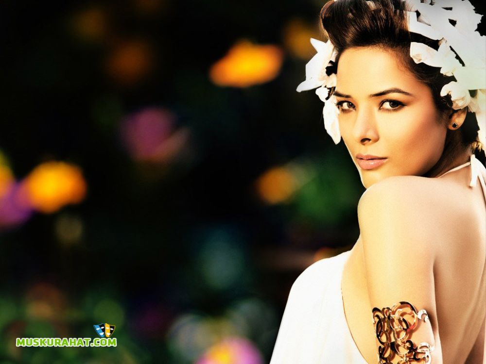 Udita Goswami Sexy and Hottest Photos , Latest Pics
