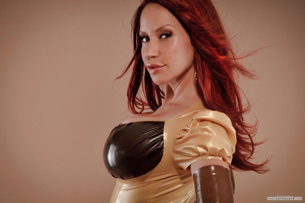 Bianca Beauchamp Sexy and Hottest Photos , Latest Pics