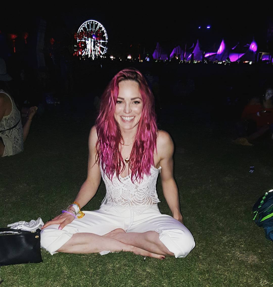 Caity Lotz Leg Photoshoot