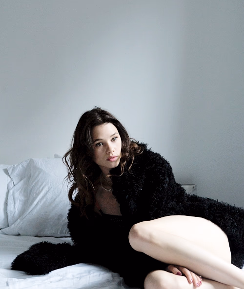 Astrid BergèsFrisbey Leg Photoshoot