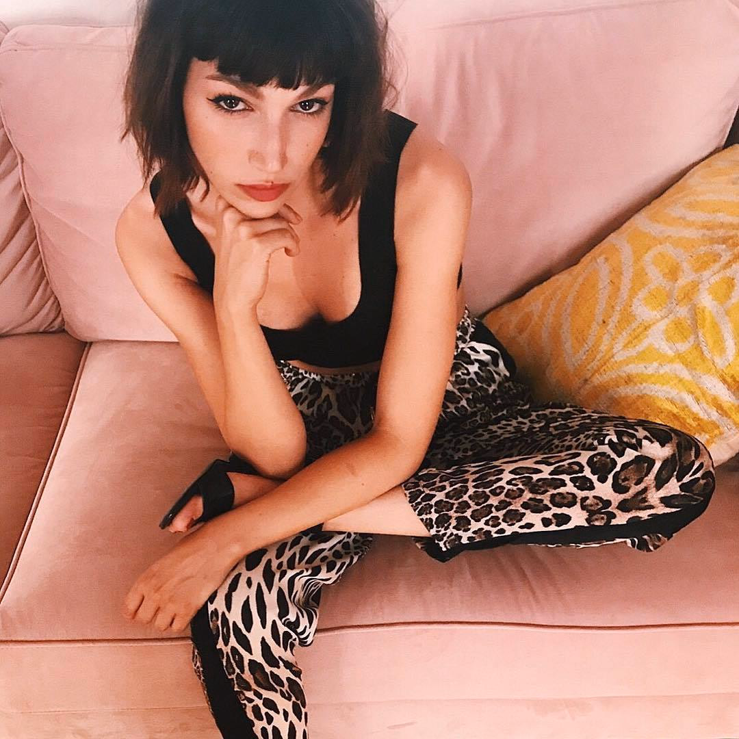 Úrsula Corberó Leg Photoshoot