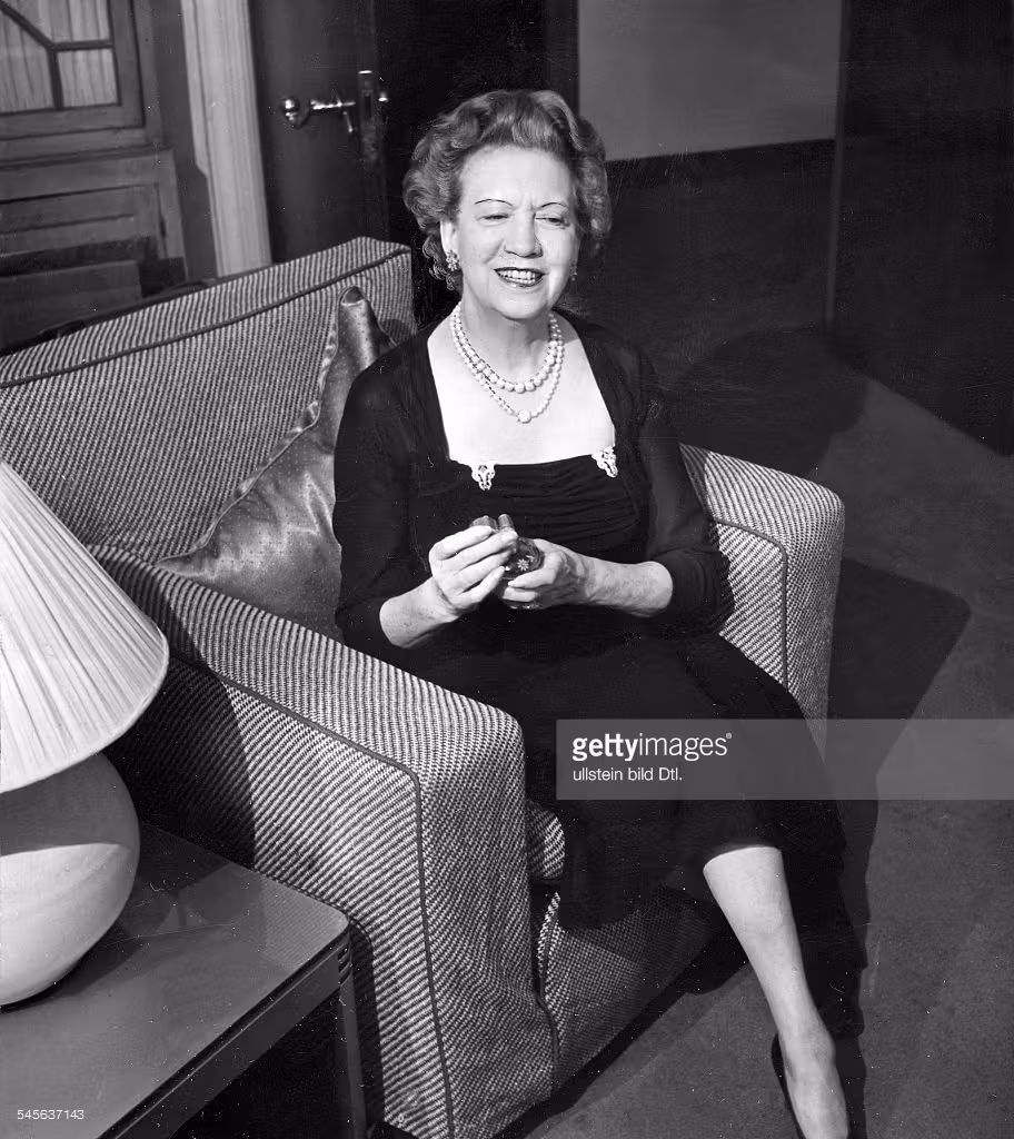 Elizabeth Arden  Photoshoot