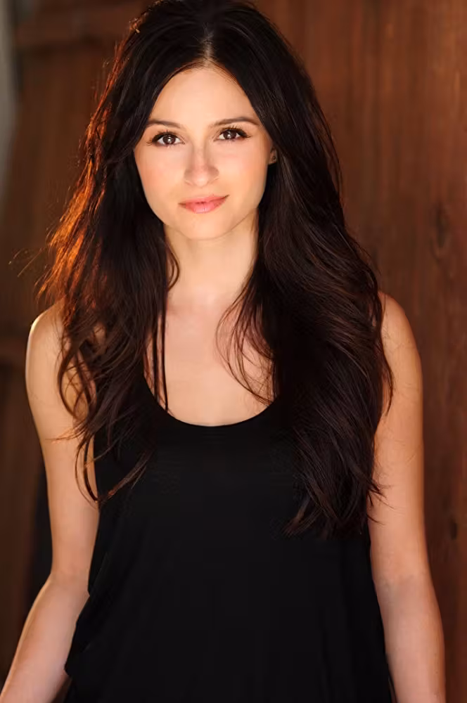 Melanie Papalia  Photoshoot