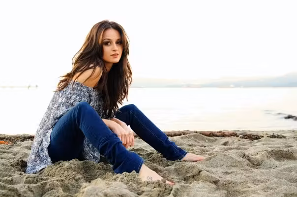 Melanie Papalia  Photoshoot