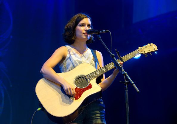 Missy Higgins Sexy and Hottest Photos , Latest Pics
