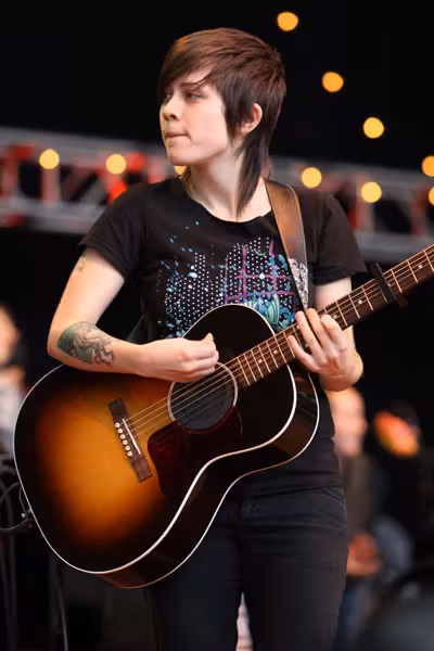 Tegan Quin  Photoshoot