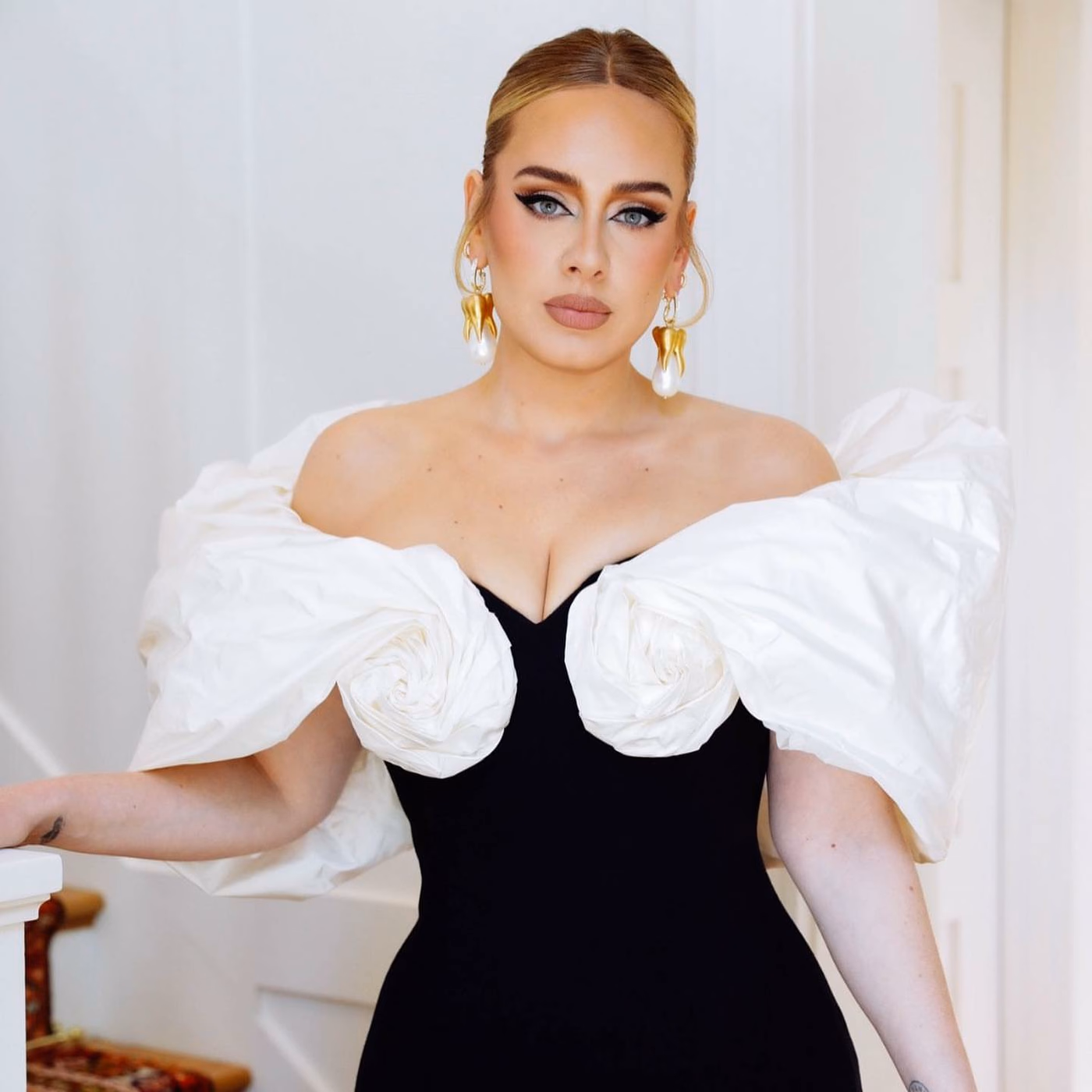 Adele Leg Photoshoot