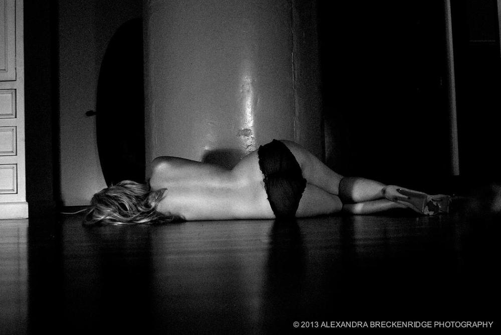 Alexandra Breckenridge Sexy and Hottest Photos , Latest Pics