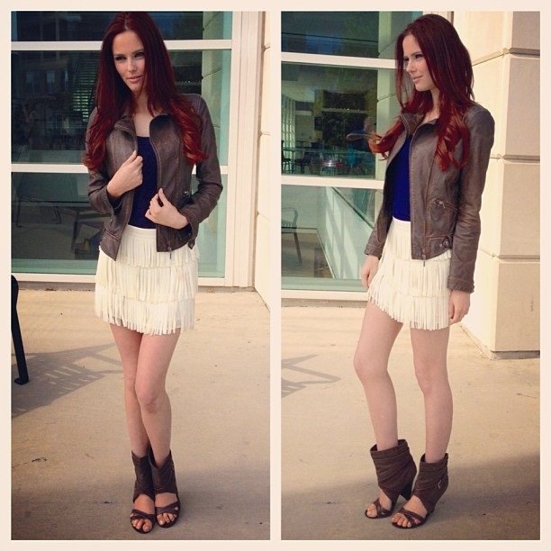 Alyssa Campanella Leg Photoshoot
