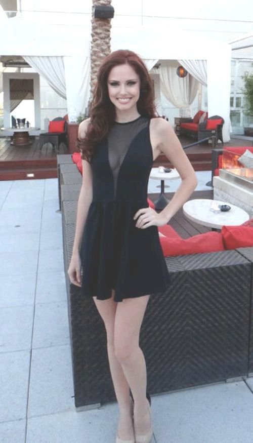Alyssa Campanella Leg Photoshoot