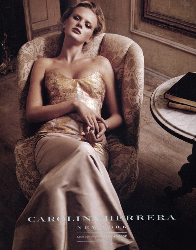 Anne Vyalitsyna Leg Photoshoot