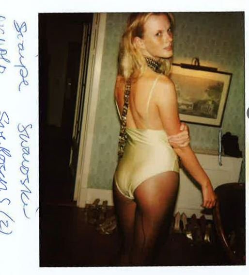 Anne Vyalitsyna Leg Photoshoot