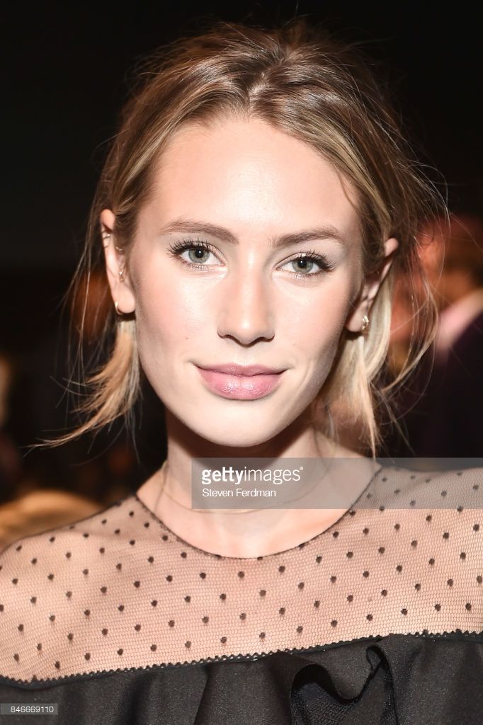 Dylan Penn Sexy and Hottest Photos , Latest Pics