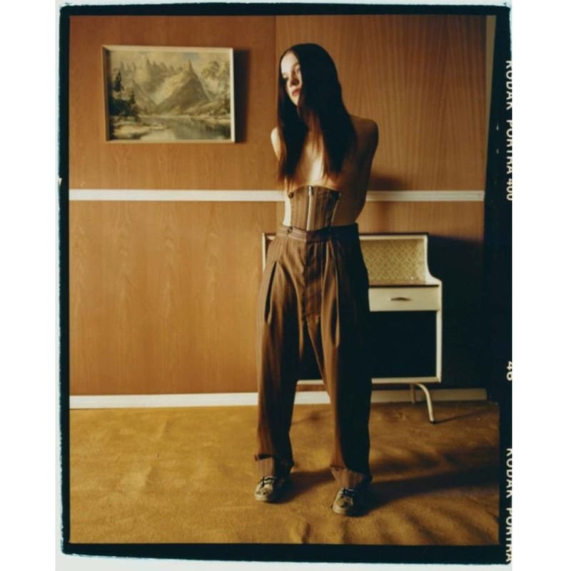 Esme CreedMiles Leg Photoshoot