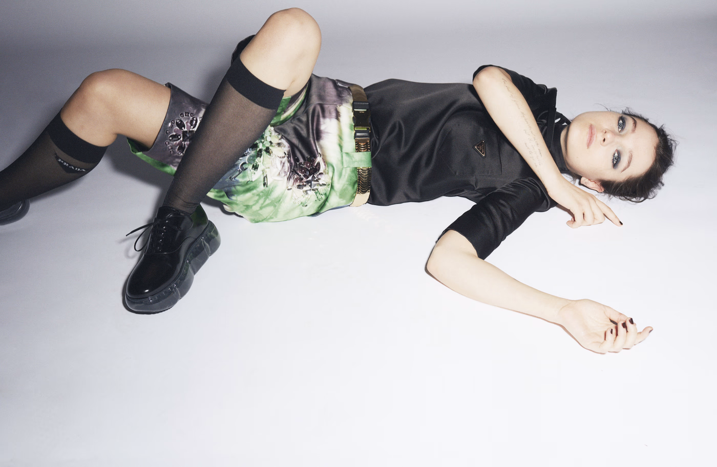 Esme CreedMiles Leg Photoshoot