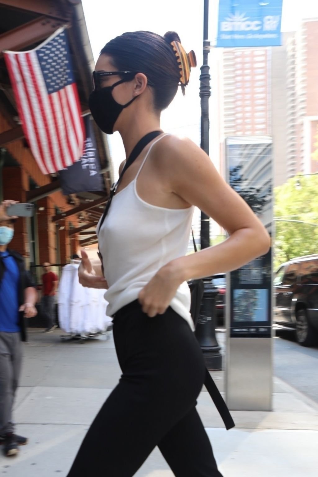 Kendall Jenner Leg Photoshoot
