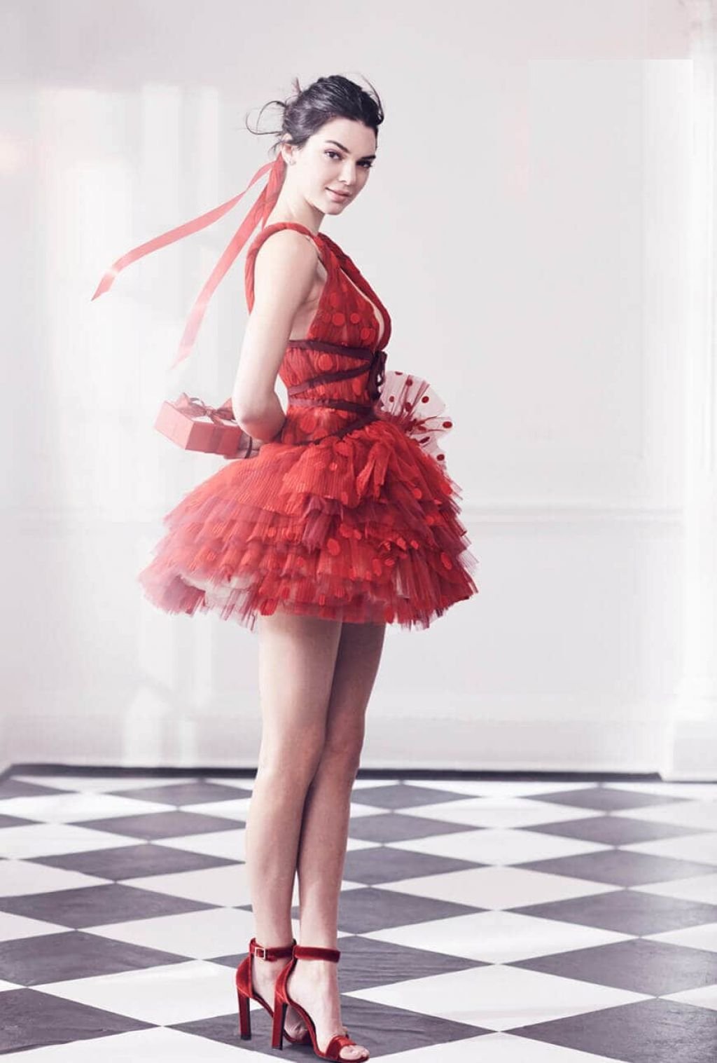 Kendall Jenner Leg Photoshoot