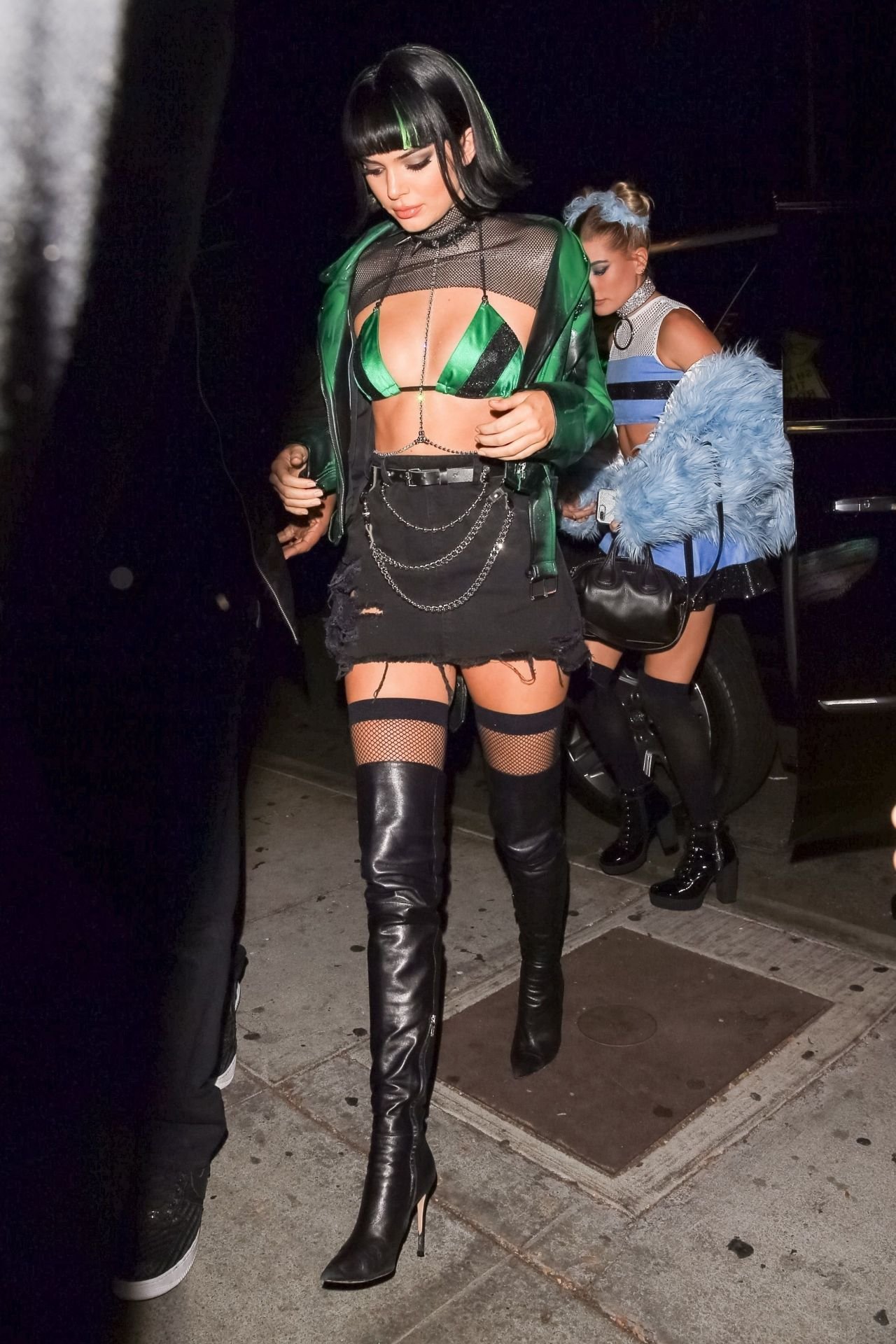 Kendall Jenner Leg Photoshoot