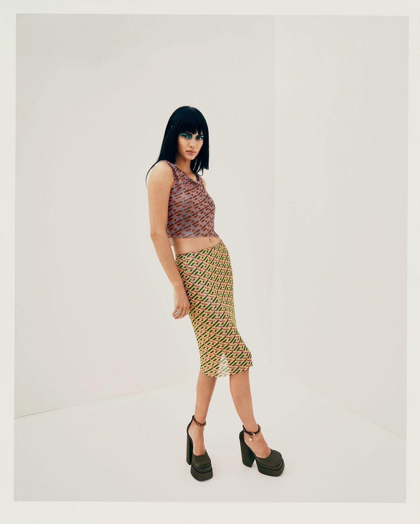 Kendall Jenner Leg Photoshoot
