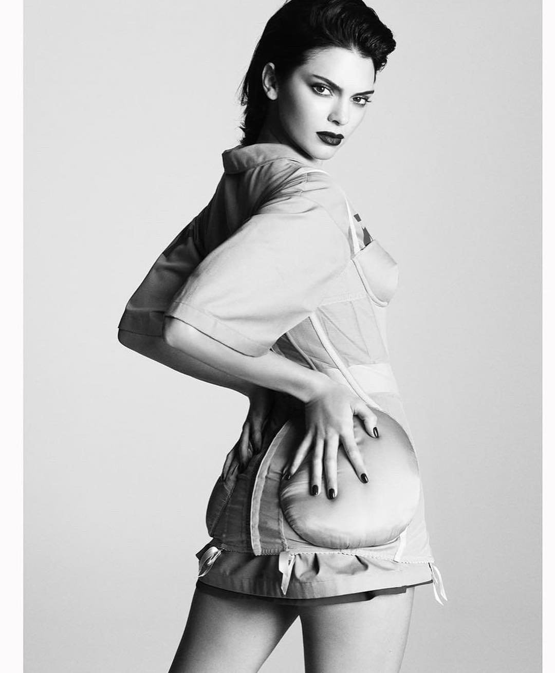 Kendall Jenner Leg Photoshoot