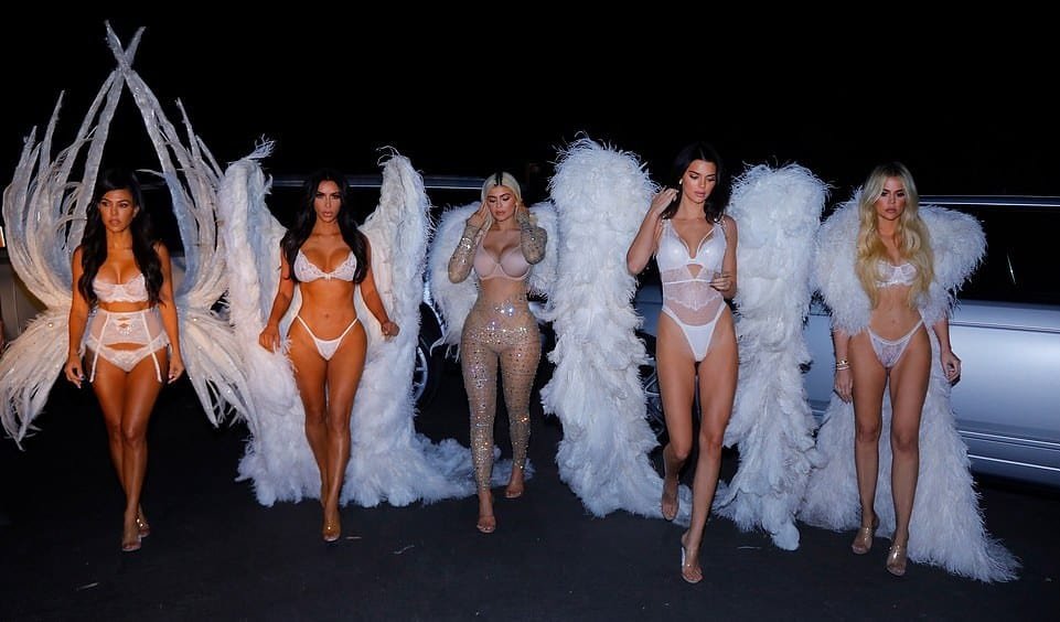 Kendall Jenner Leg Photoshoot