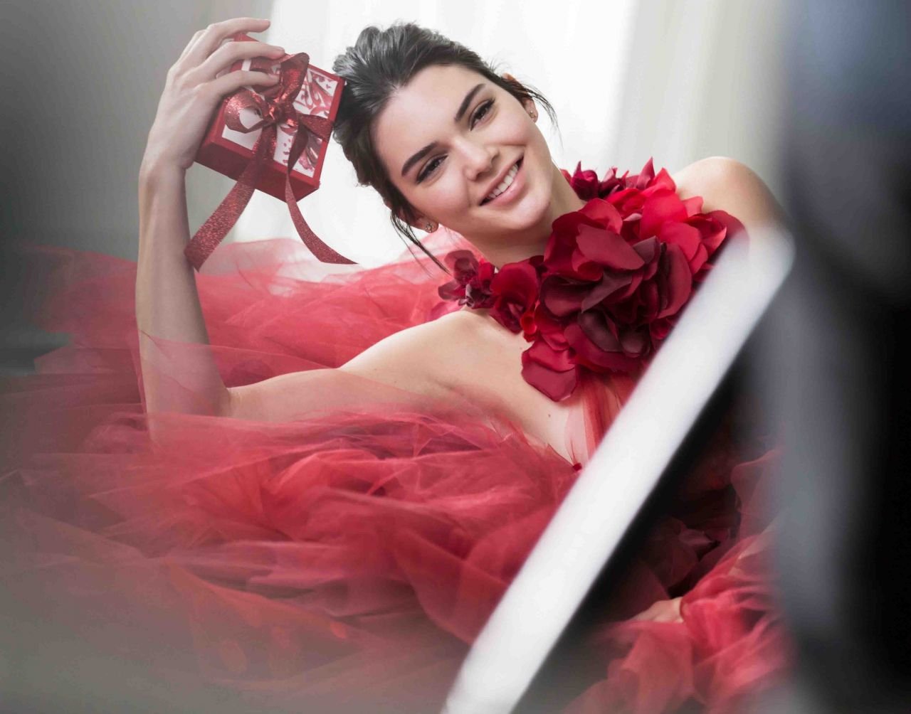 Kendall Jenner Leg Photoshoot