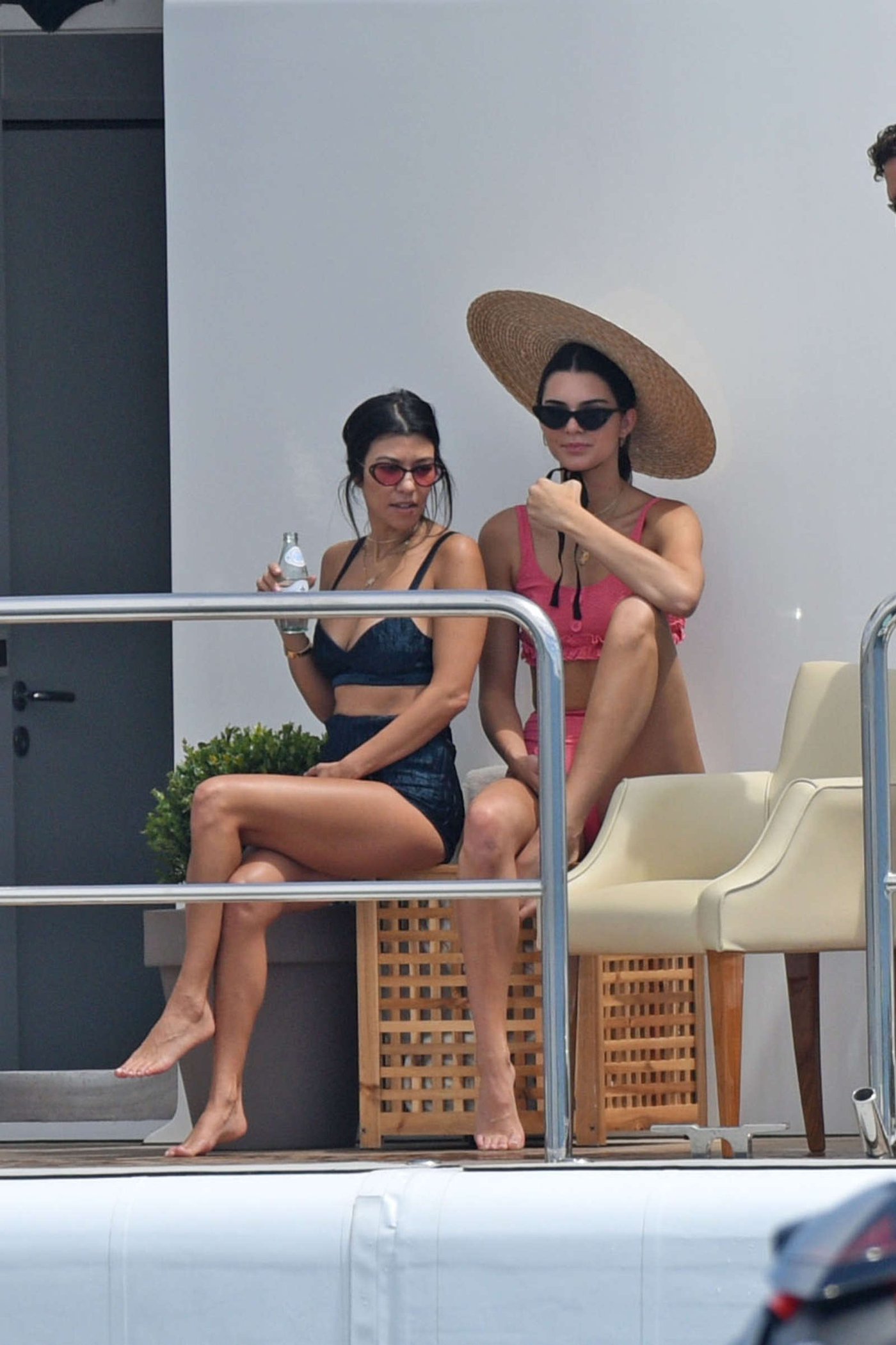 Kendall Jenner Leg Photoshoot