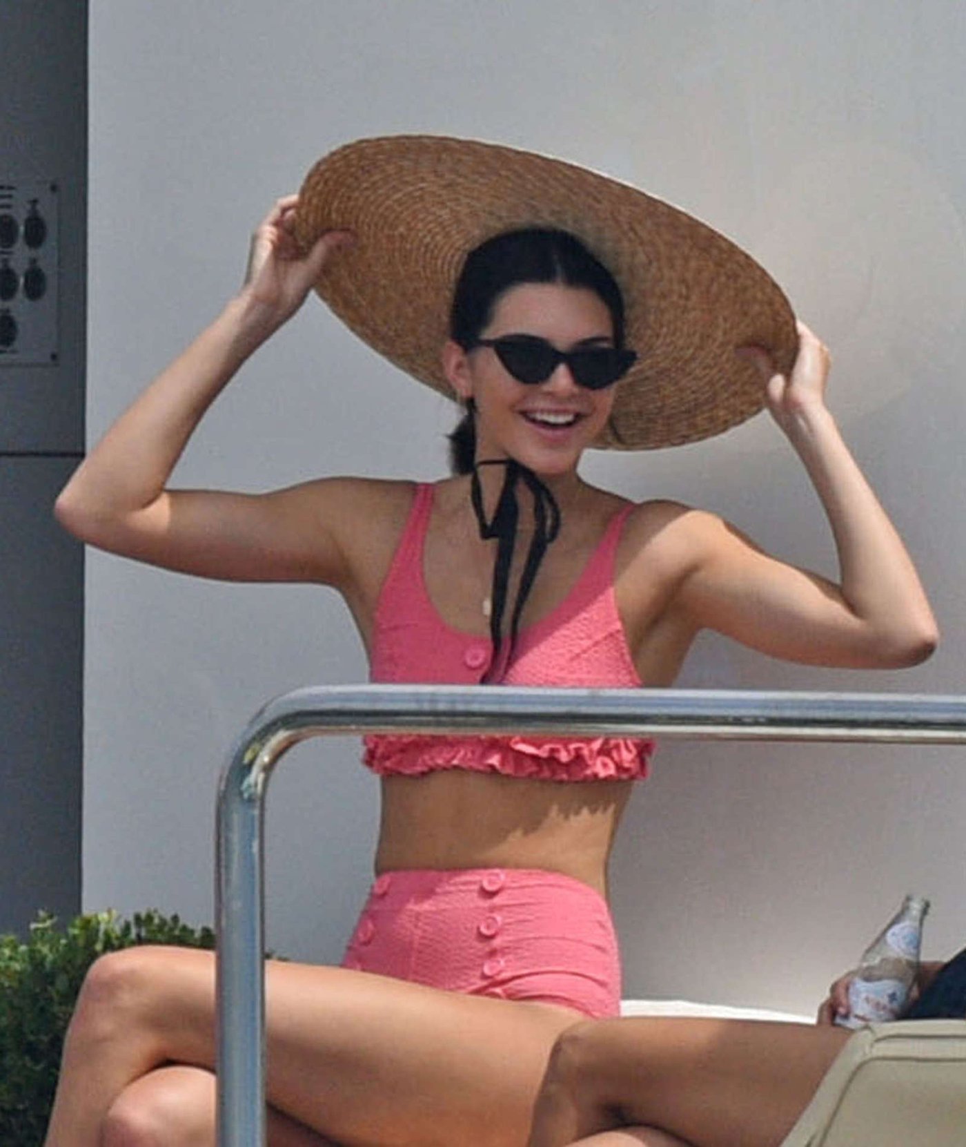 Kendall Jenner Leg Photoshoot