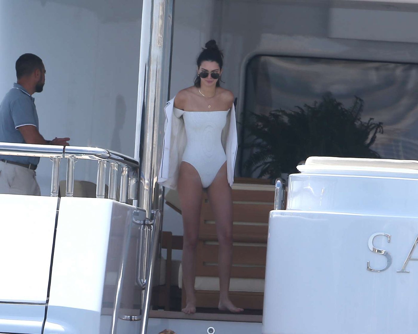 Kendall Jenner Leg Photoshoot