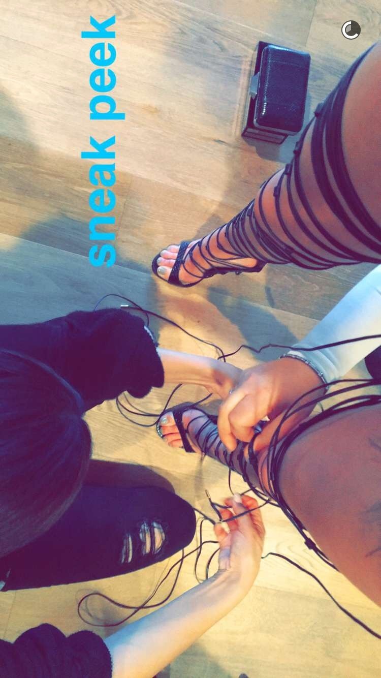 Kendall Jenner Leg Photoshoot