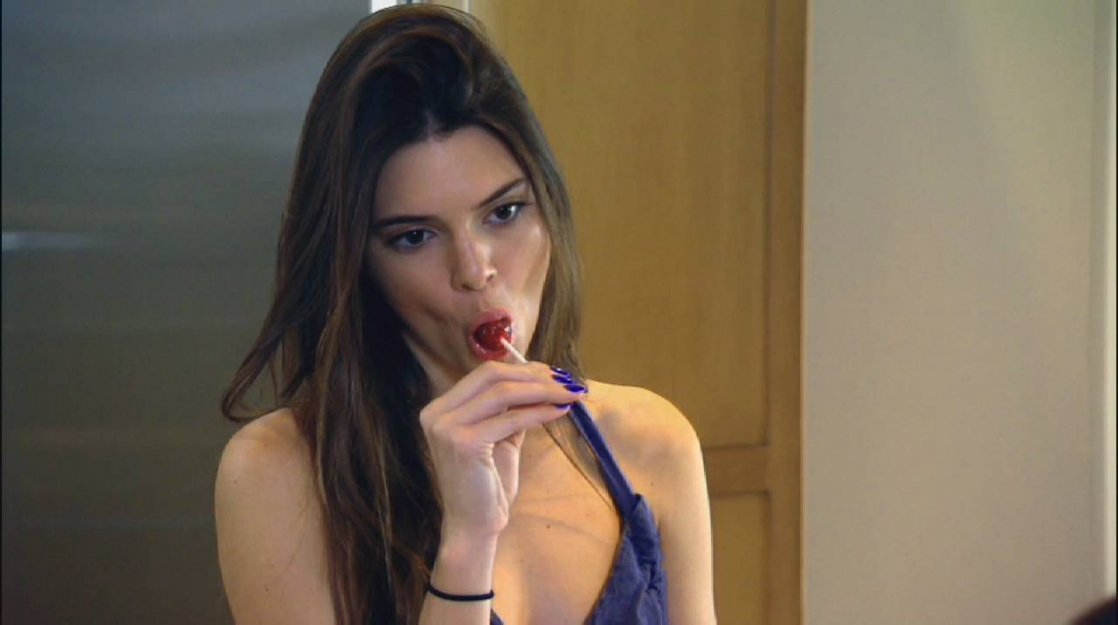 Kendall Jenner Leg Photoshoot