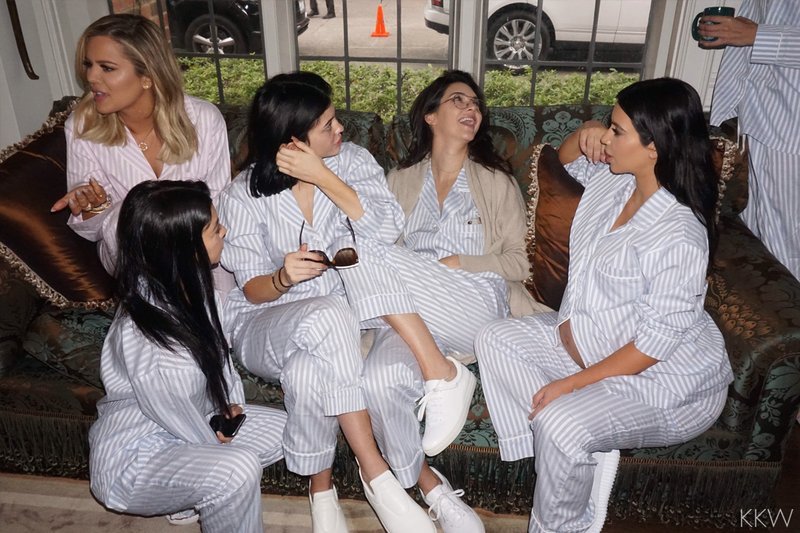 Kendall Jenner Leg Photoshoot