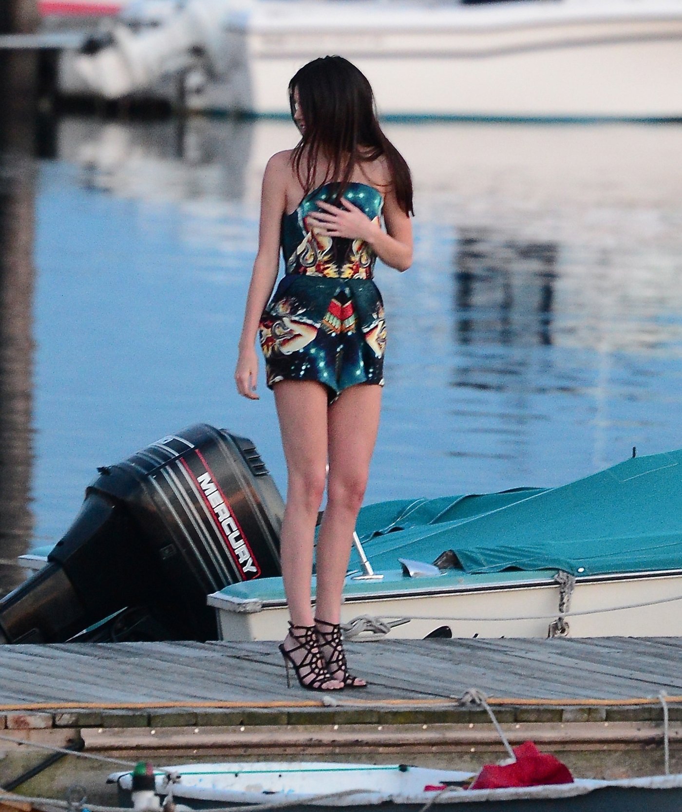 Kendall Jenner Leg Photoshoot