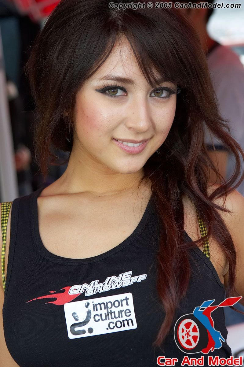 Leah Dizon Leg Photoshoot