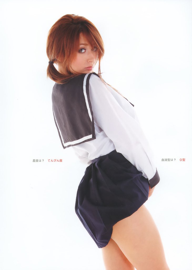 Leah Dizon Leg Photoshoot