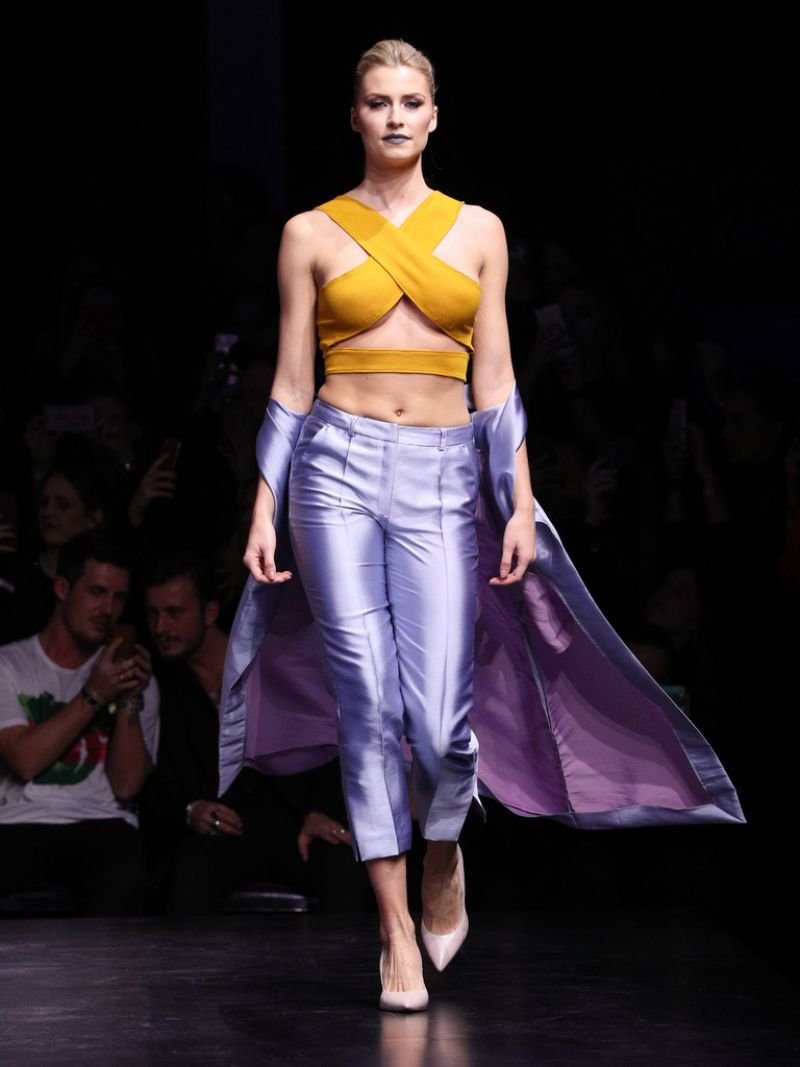 Lena Gercke Leg Photoshoot