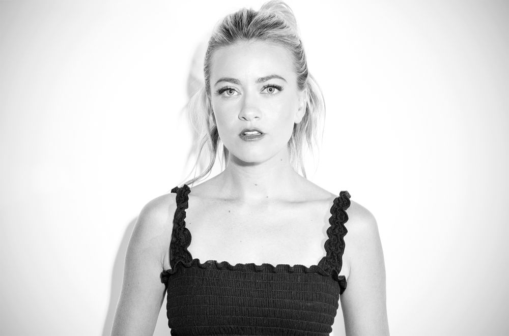 Meredith Hagner Sexy and Hottest Photos , Latest Pics