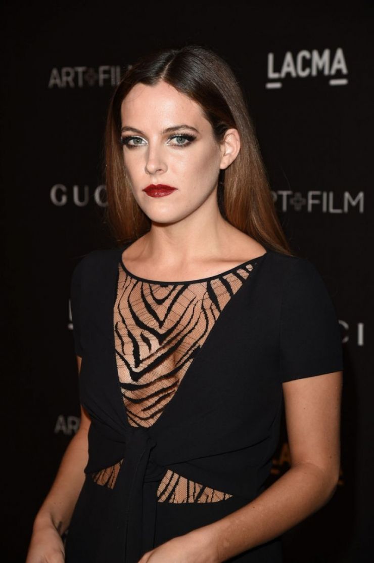 Riley Keough Sexy and Hottest Photos , Latest Pics