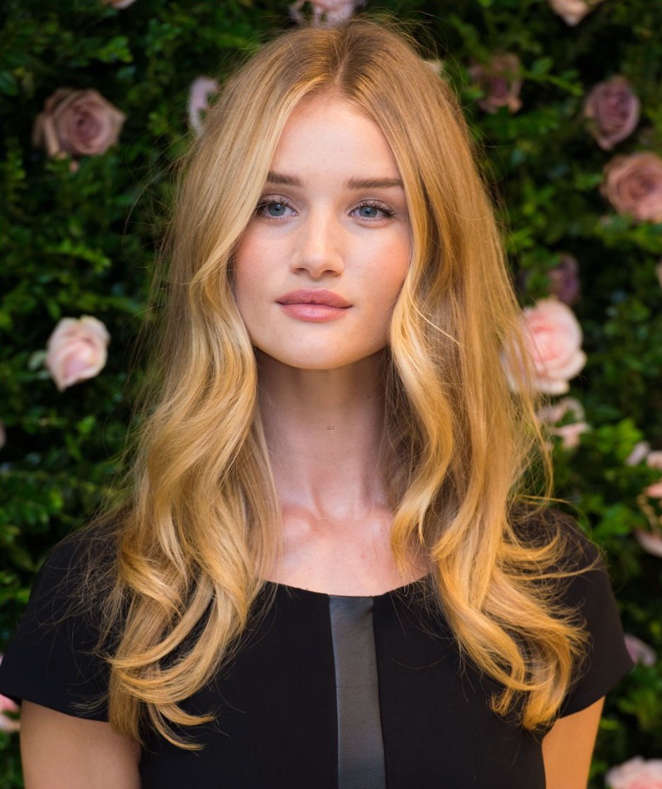 Rosie HuntingtonWhiteley  Photoshoot