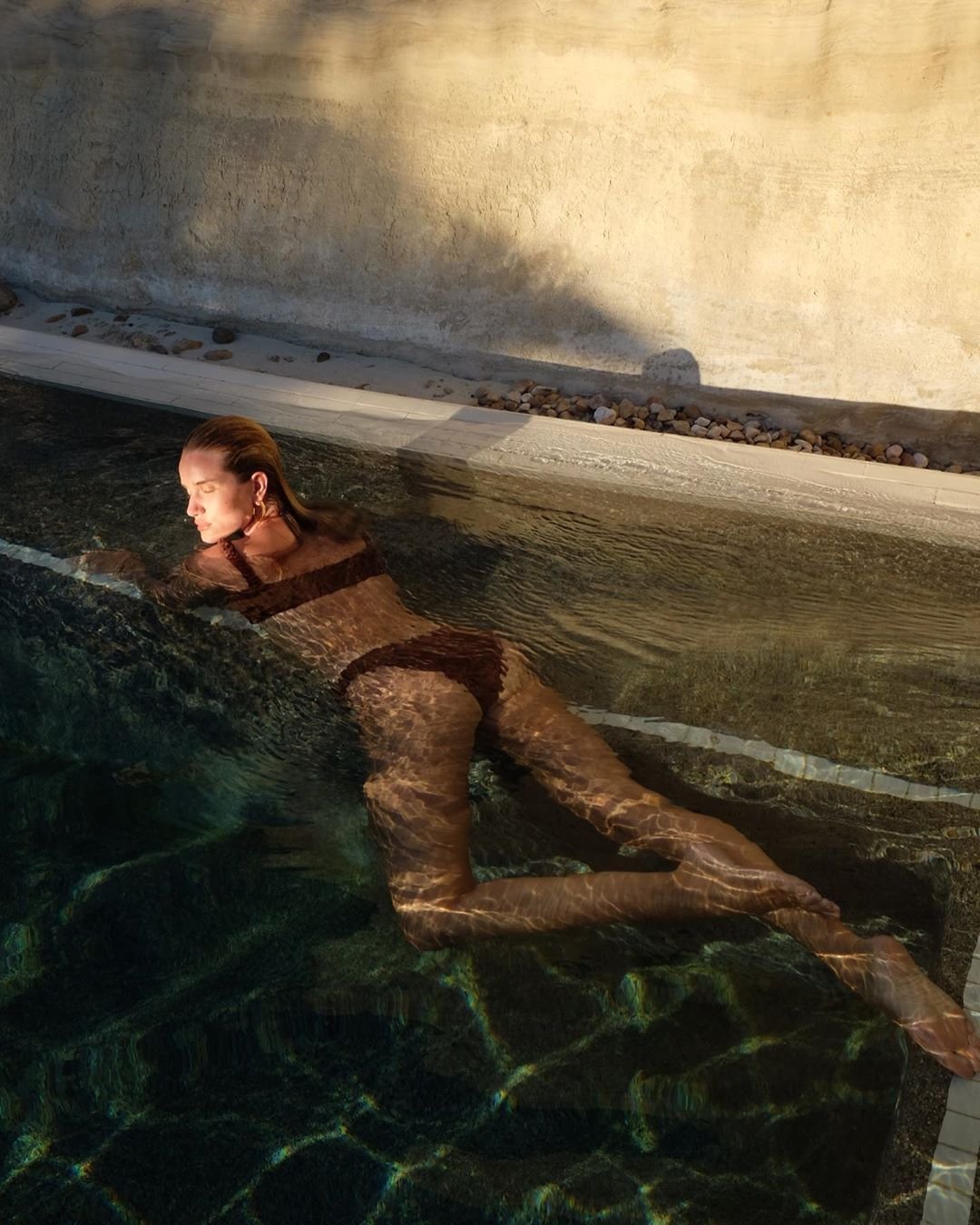 Rosie HuntingtonWhiteley  Photoshoot