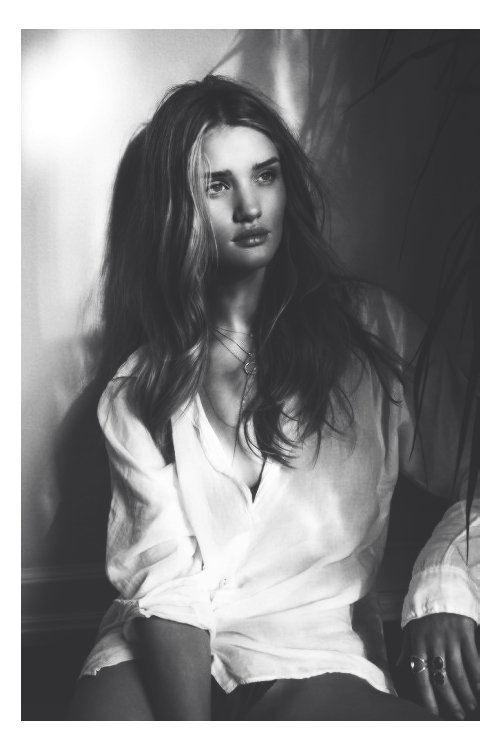 Rosie HuntingtonWhiteley  Photoshoot