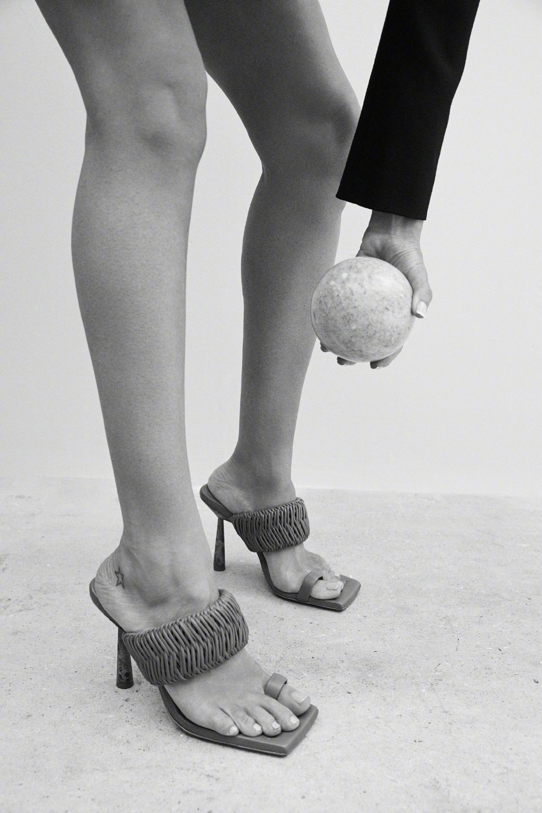 Rosie HuntingtonWhiteley  Photoshoot