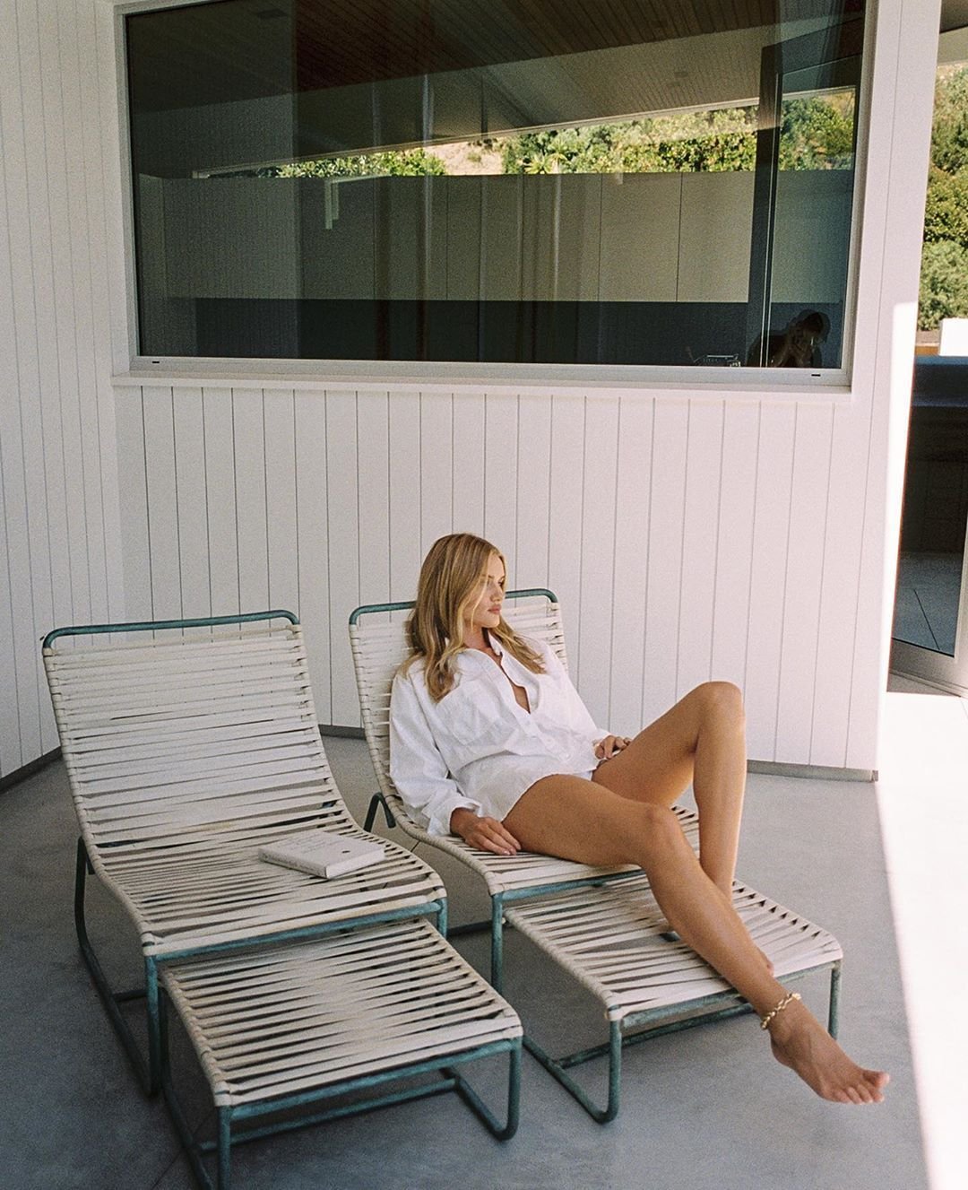 Rosie HuntingtonWhiteley Leg Photoshoot