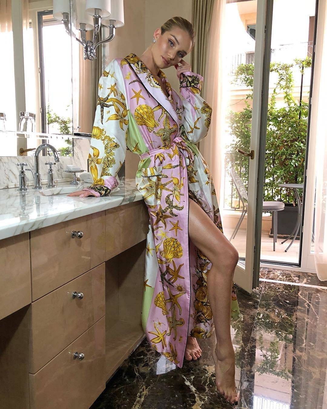 Rosie HuntingtonWhiteley  Photoshoot