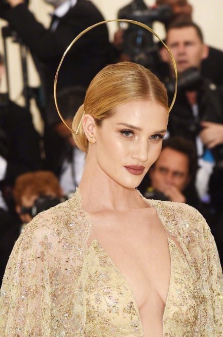 Rosie HuntingtonWhiteley  Photoshoot