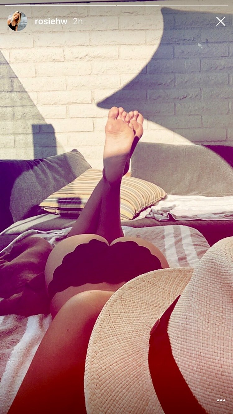 Rosie HuntingtonWhiteley Leg Photoshoot