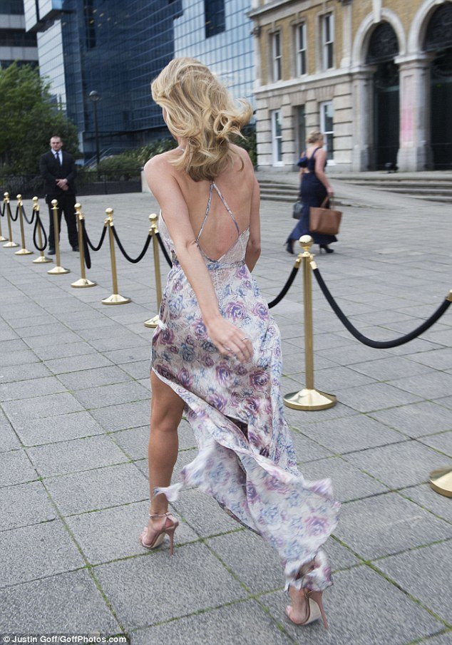 Rosie HuntingtonWhiteley  Photoshoot