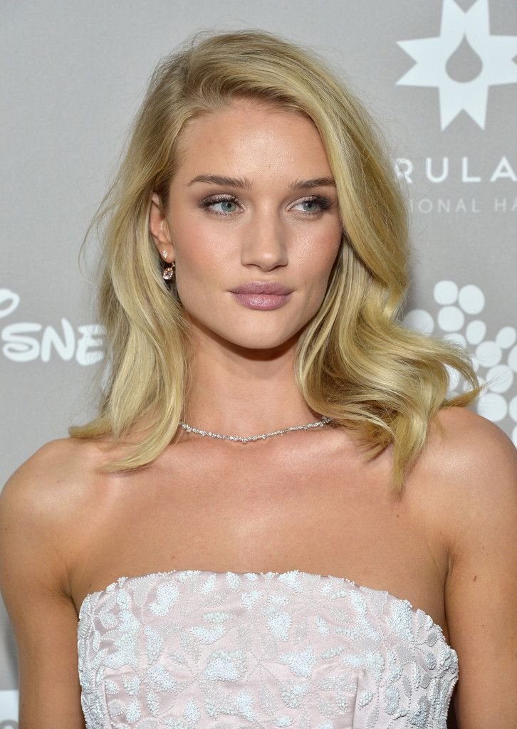 Rosie HuntingtonWhiteley  Photoshoot