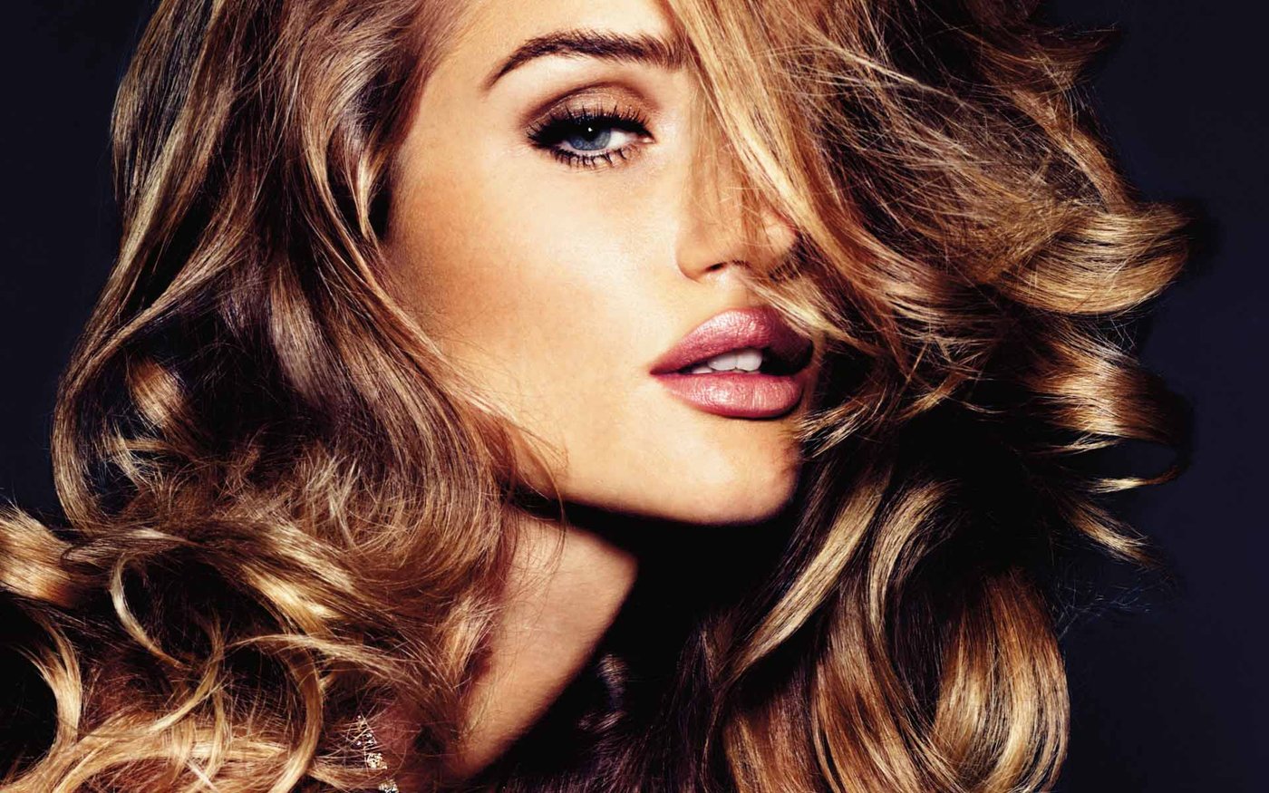 Rosie HuntingtonWhiteley  Photoshoot
